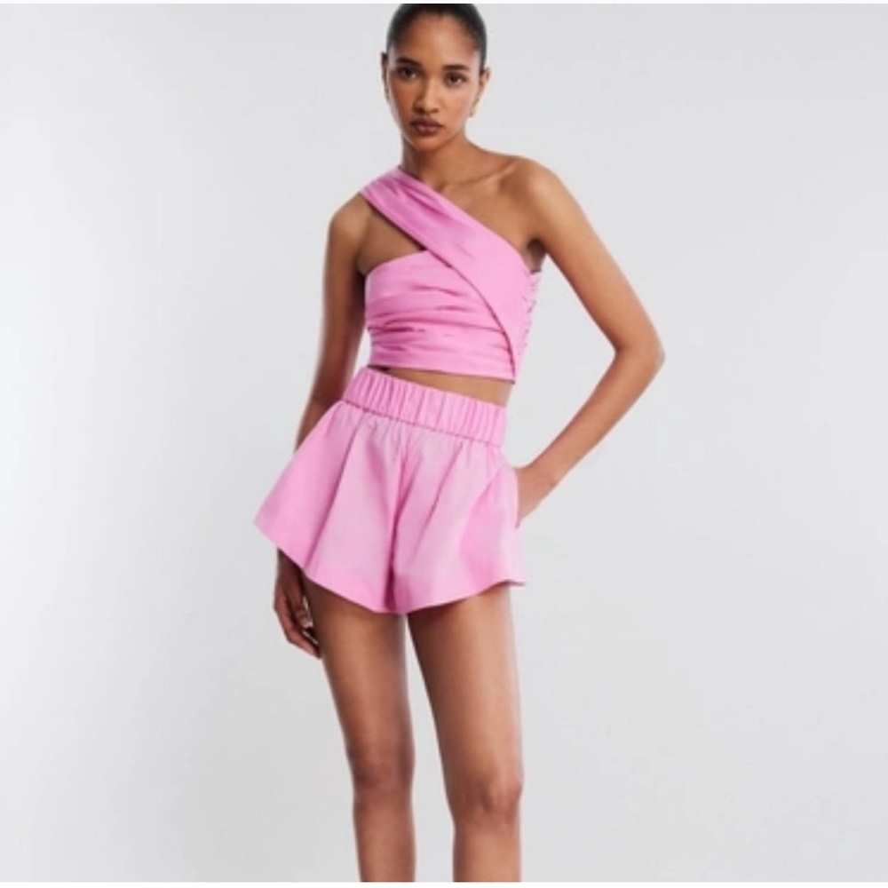 Searhing for this BCBG Serena shorts set